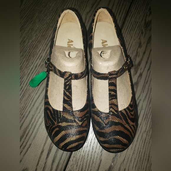 NWOB Alegria Coco Safari Mary janes - Picture 1 of 3